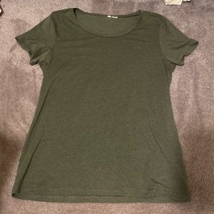 🔅h&m army green tshirt🔅